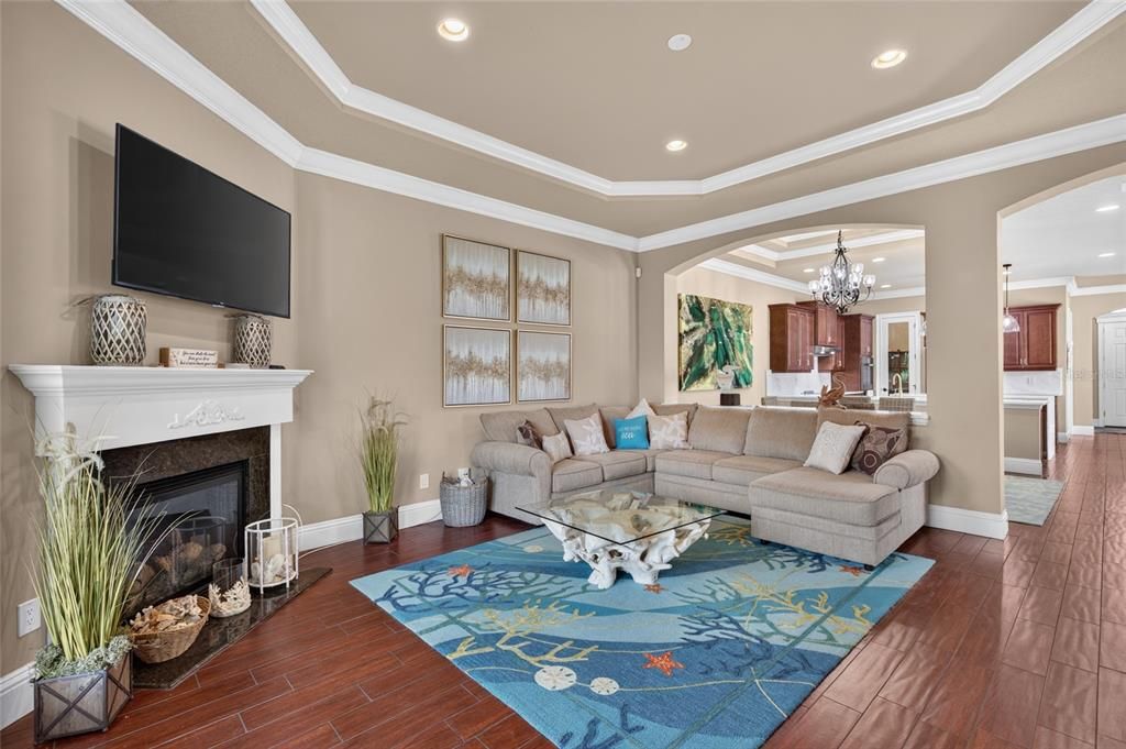 Active With Contract: $949,000 (3 beds, 3 baths, 2523 Square Feet)