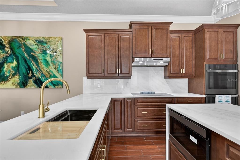 Active With Contract: $949,000 (3 beds, 3 baths, 2523 Square Feet)