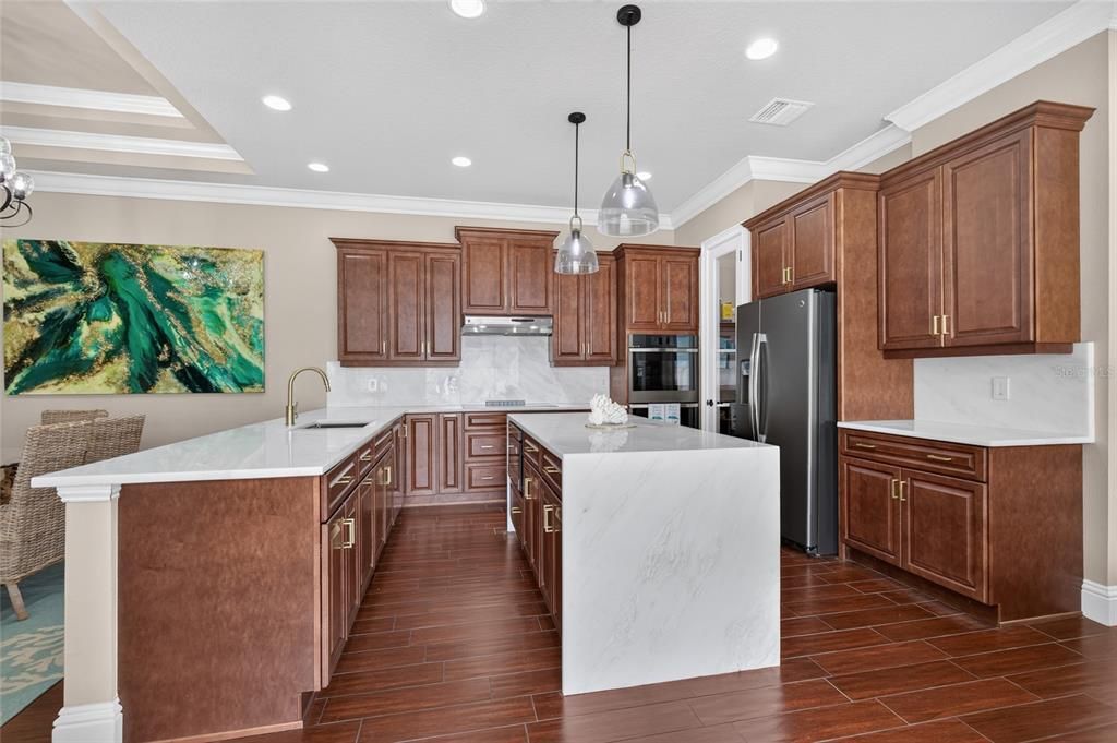 Active With Contract: $949,000 (3 beds, 3 baths, 2523 Square Feet)