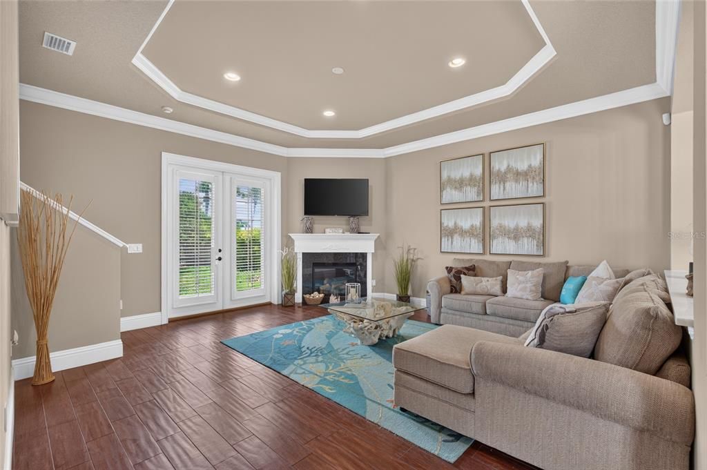 Active With Contract: $949,000 (3 beds, 3 baths, 2523 Square Feet)