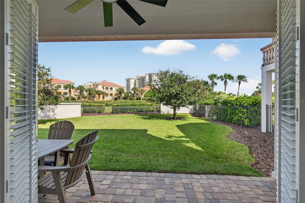 Active With Contract: $949,000 (3 beds, 3 baths, 2523 Square Feet)