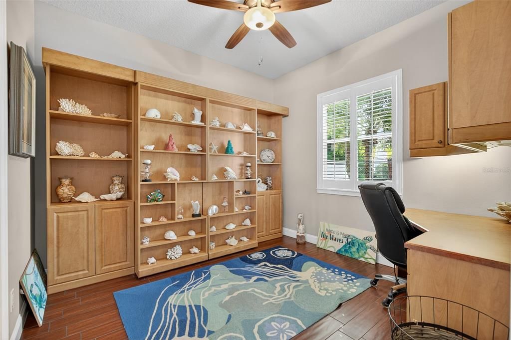 Active With Contract: $949,000 (3 beds, 3 baths, 2523 Square Feet)