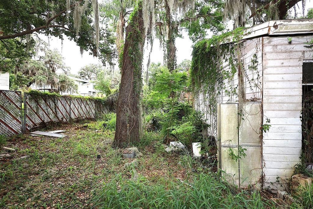 For Sale: $180,000 (3 beds, 2 baths, 2082 Square Feet)