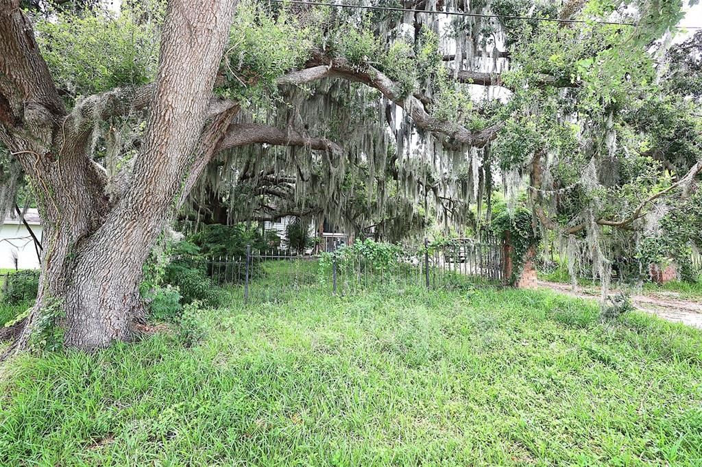 For Sale: $180,000 (3 beds, 2 baths, 2082 Square Feet)