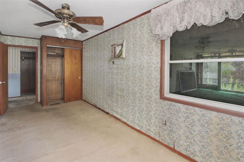 For Sale: $180,000 (3 beds, 2 baths, 2082 Square Feet)