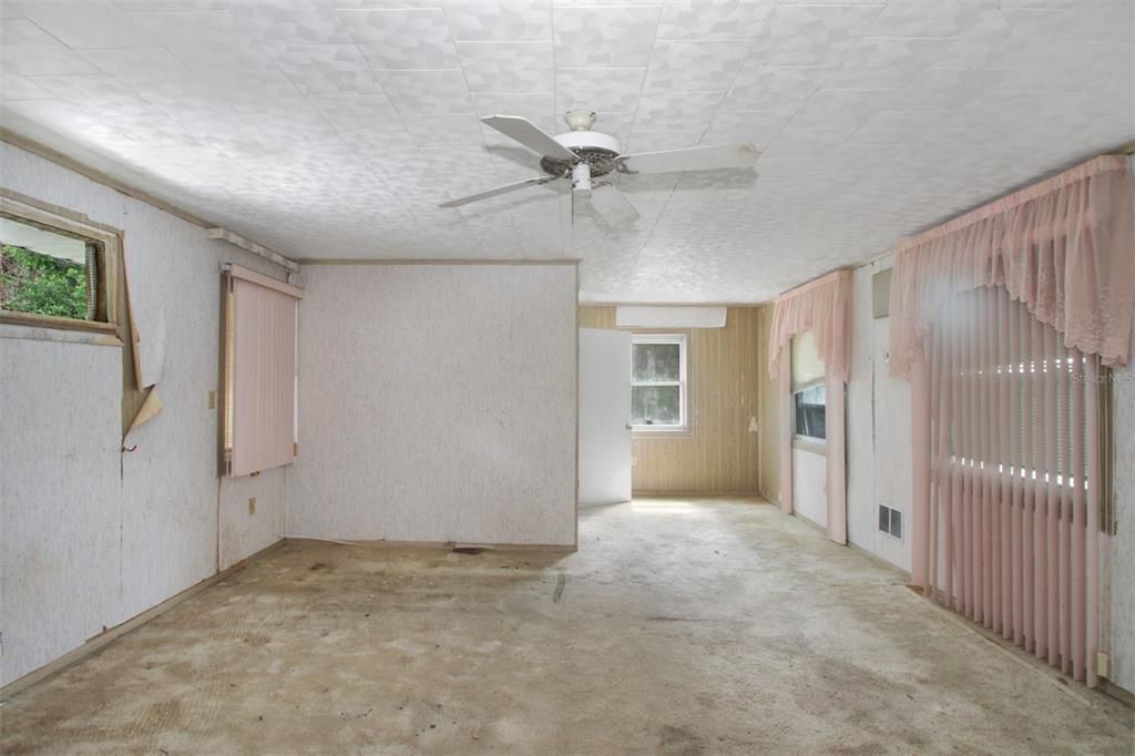 For Sale: $180,000 (3 beds, 2 baths, 2082 Square Feet)