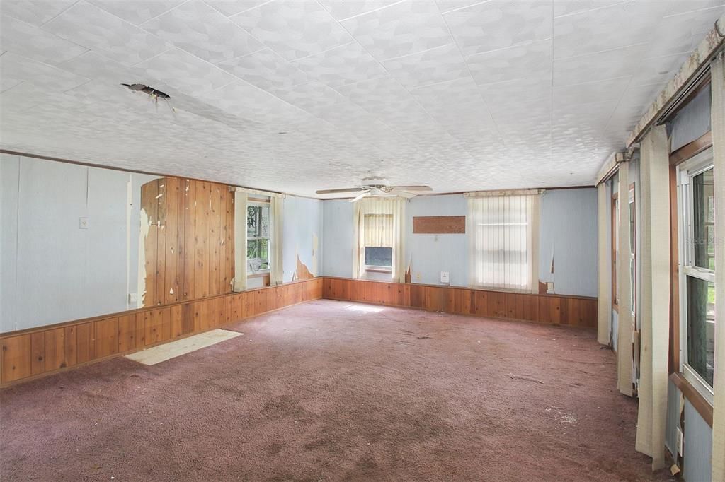 For Sale: $180,000 (3 beds, 2 baths, 2082 Square Feet)
