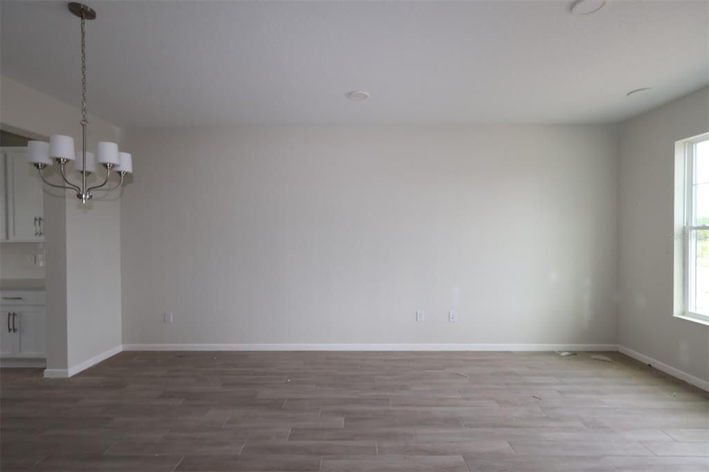 En Venta: $359,990 (3 camas, 2 baños, 1691 Pies cuadrados)