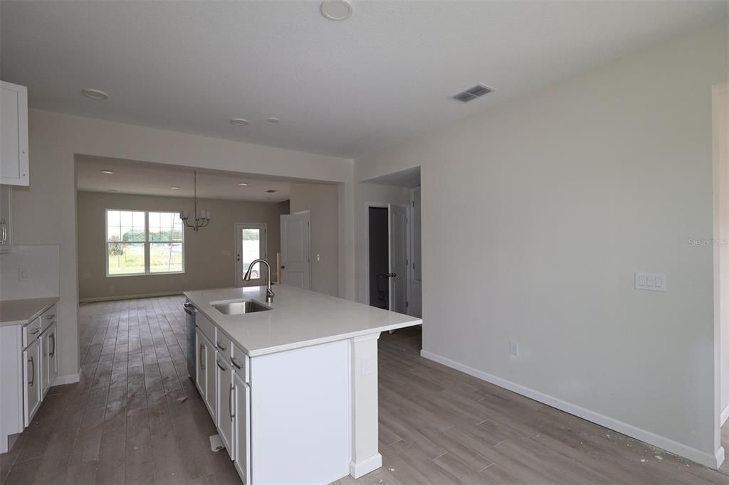 En Venta: $359,990 (3 camas, 2 baños, 1691 Pies cuadrados)