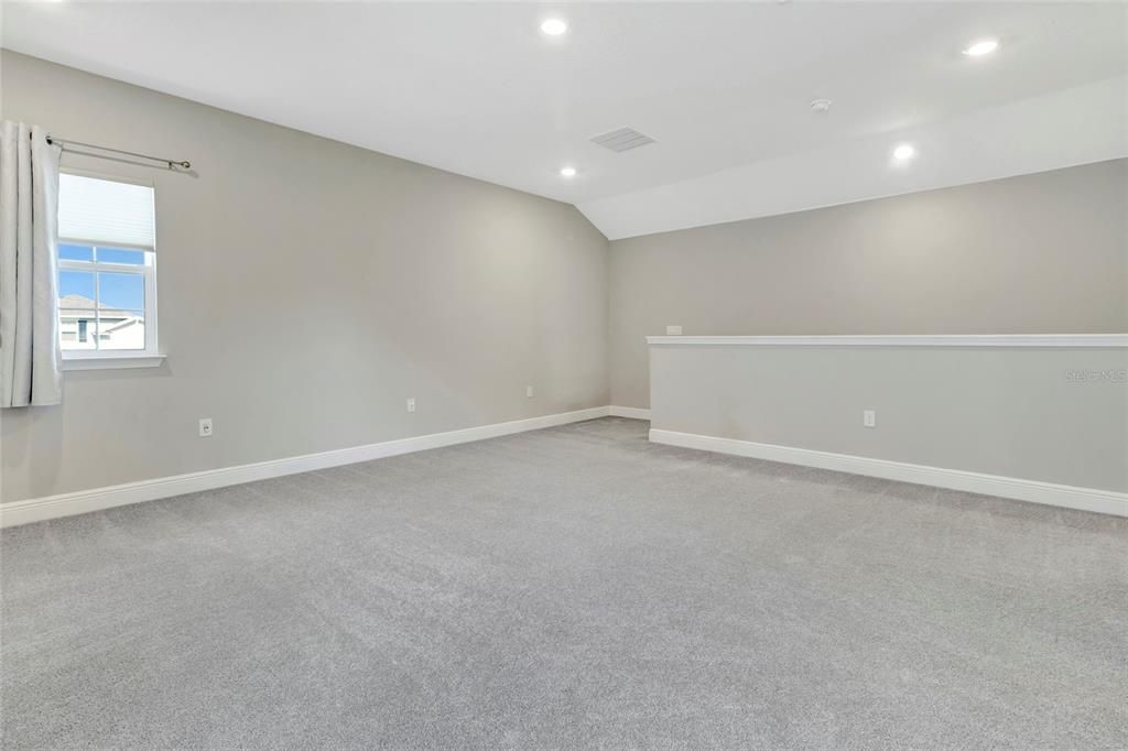 For Sale: $500,000 (3 beds, 3 baths, 2477 Square Feet)