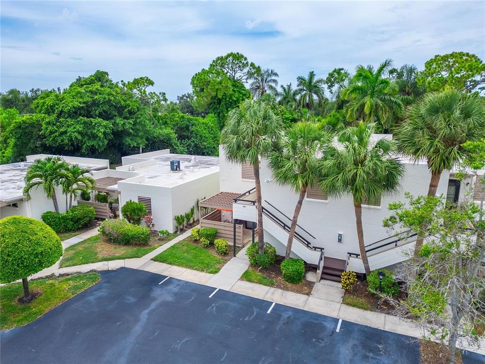 For Sale: $269,900 (2 beds, 2 baths, 1408 Square Feet)