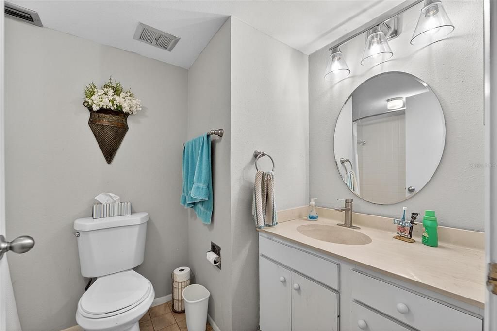 For Sale: $269,900 (2 beds, 2 baths, 1408 Square Feet)