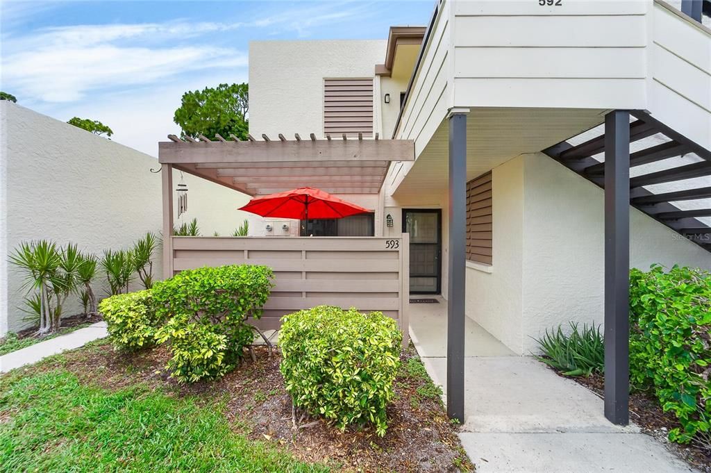 For Sale: $269,900 (2 beds, 2 baths, 1408 Square Feet)