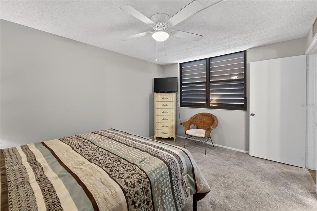 For Sale: $269,900 (2 beds, 2 baths, 1408 Square Feet)