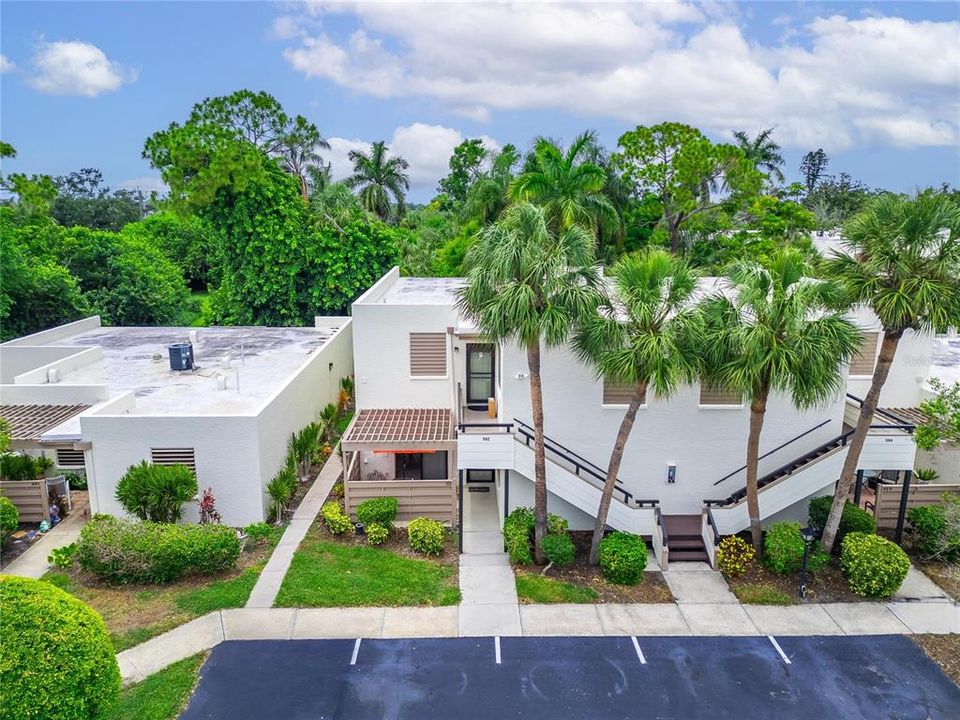 For Sale: $269,900 (2 beds, 2 baths, 1408 Square Feet)