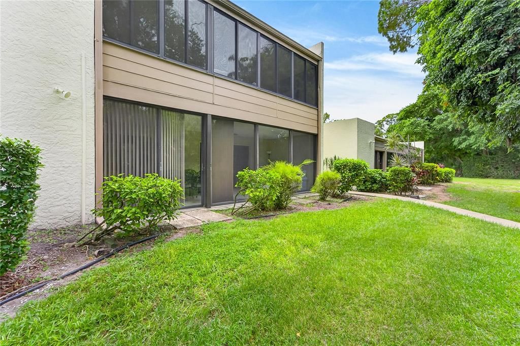 For Sale: $269,900 (2 beds, 2 baths, 1408 Square Feet)