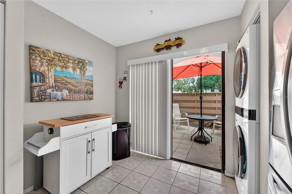 For Sale: $269,900 (2 beds, 2 baths, 1408 Square Feet)