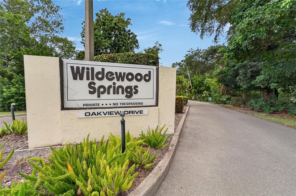 For Sale: $269,900 (2 beds, 2 baths, 1408 Square Feet)