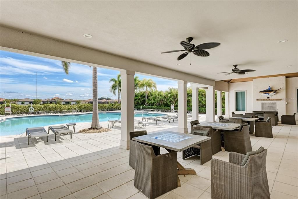 For Sale: $475,000 (3 beds, 3 baths, 1831 Square Feet)