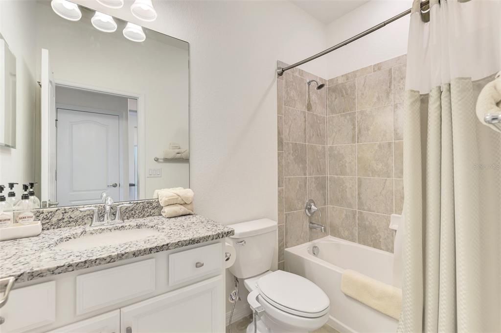 For Sale: $475,000 (3 beds, 3 baths, 1831 Square Feet)