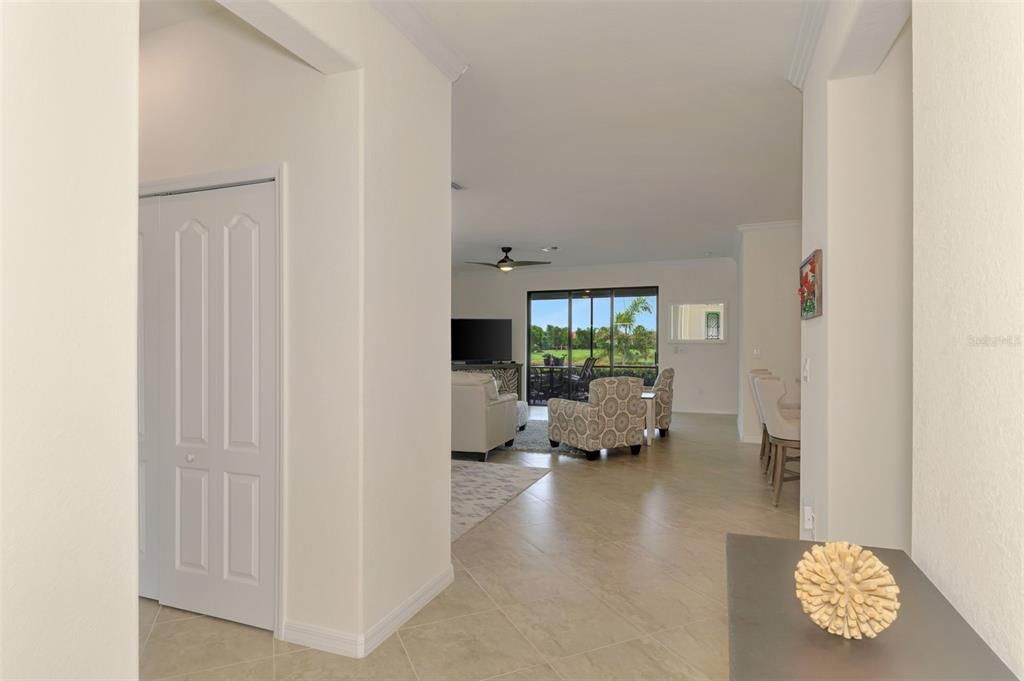 For Sale: $475,000 (3 beds, 3 baths, 1831 Square Feet)