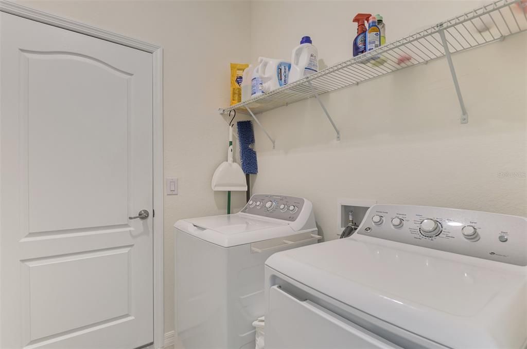 For Sale: $475,000 (3 beds, 3 baths, 1831 Square Feet)