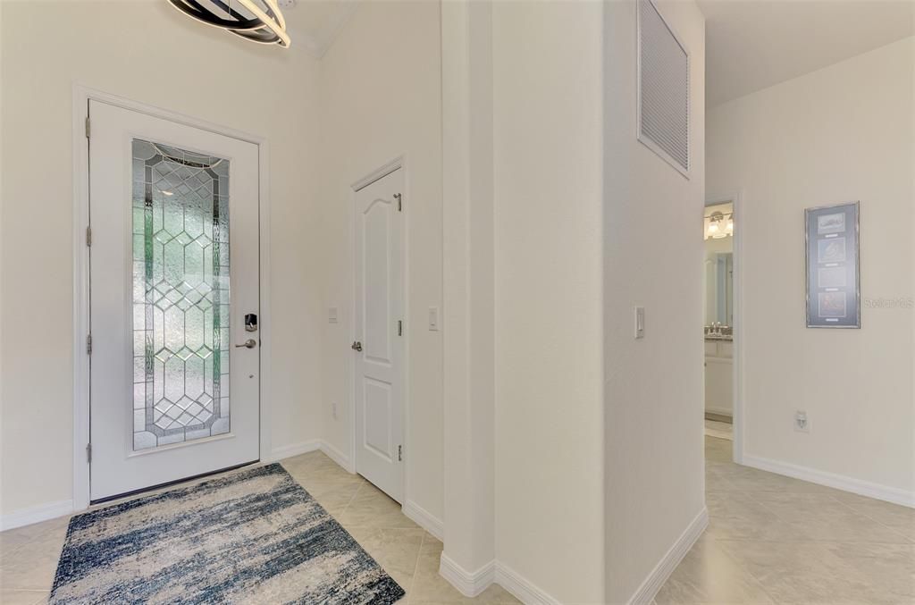 For Sale: $475,000 (3 beds, 3 baths, 1831 Square Feet)