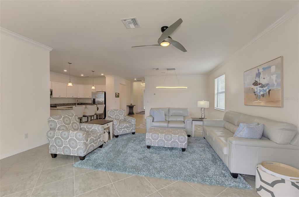 For Sale: $475,000 (3 beds, 3 baths, 1831 Square Feet)