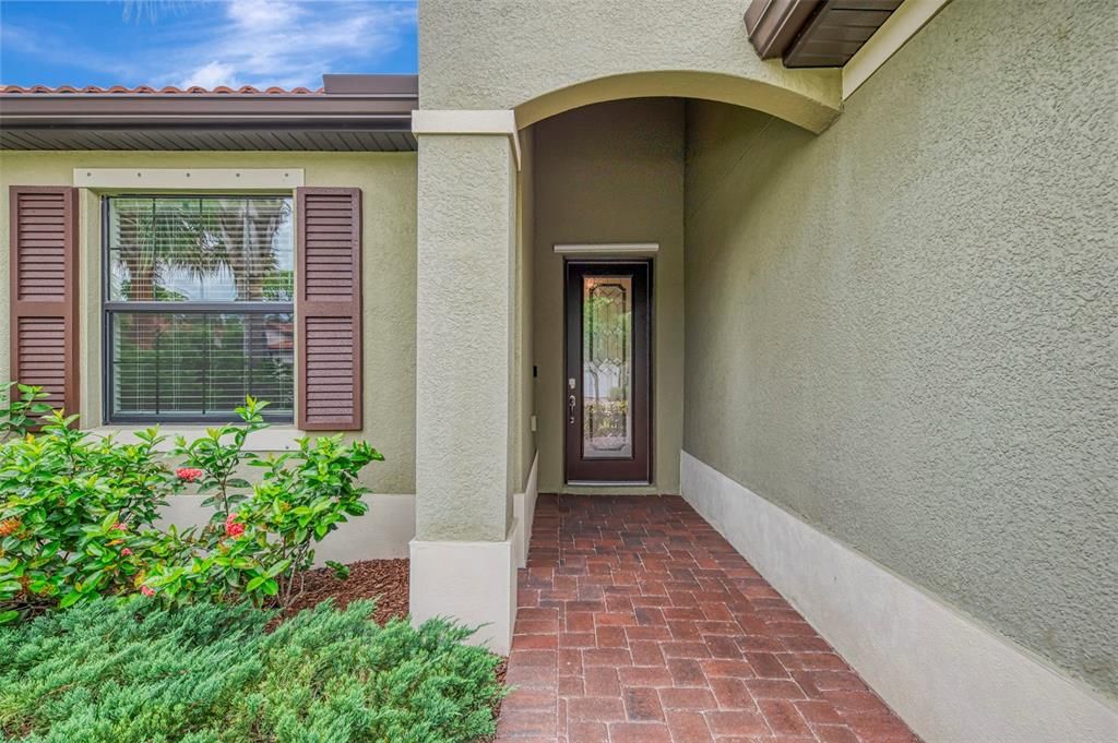 For Sale: $475,000 (3 beds, 3 baths, 1831 Square Feet)