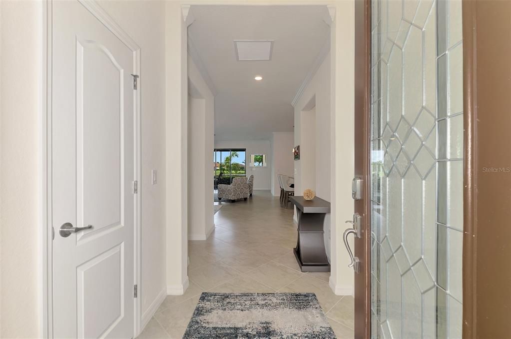 For Sale: $475,000 (3 beds, 3 baths, 1831 Square Feet)