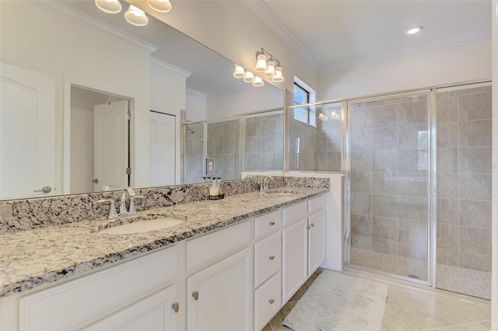 For Sale: $475,000 (3 beds, 3 baths, 1831 Square Feet)