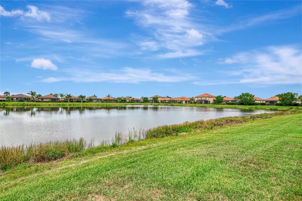 For Sale: $475,000 (3 beds, 3 baths, 1831 Square Feet)