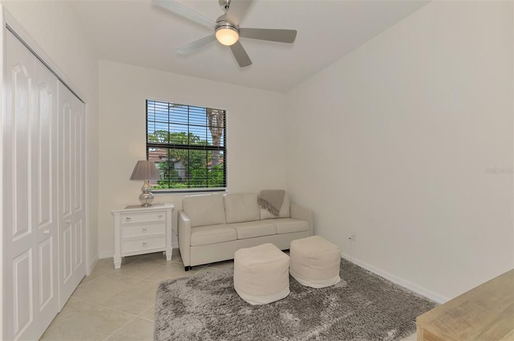For Sale: $475,000 (3 beds, 3 baths, 1831 Square Feet)