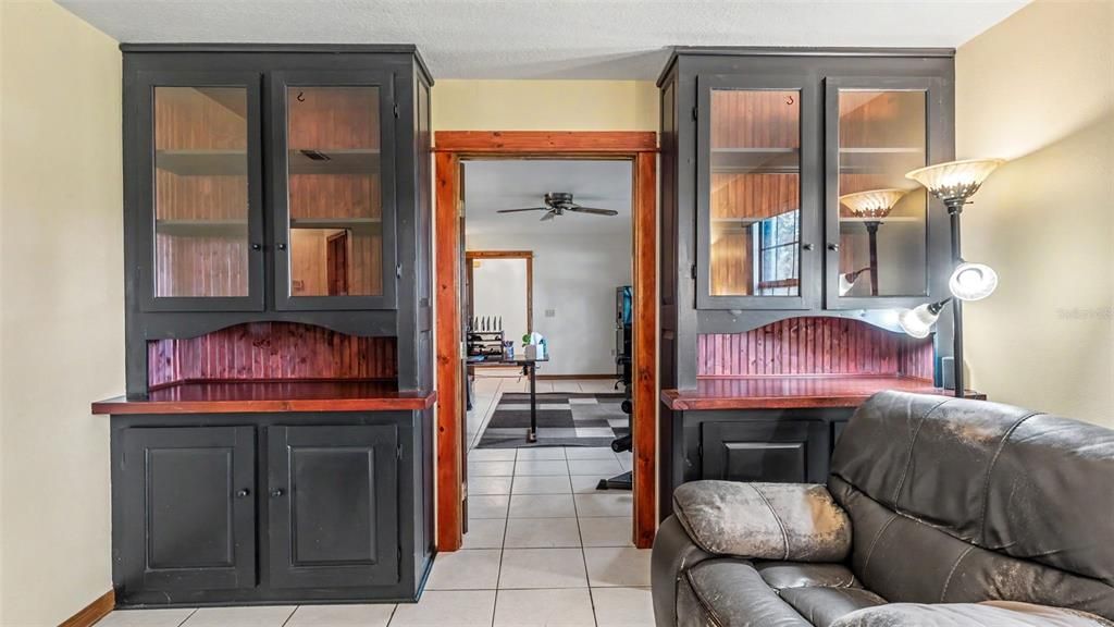 For Sale: $555,000 (3 beds, 2 baths, 2536 Square Feet)
