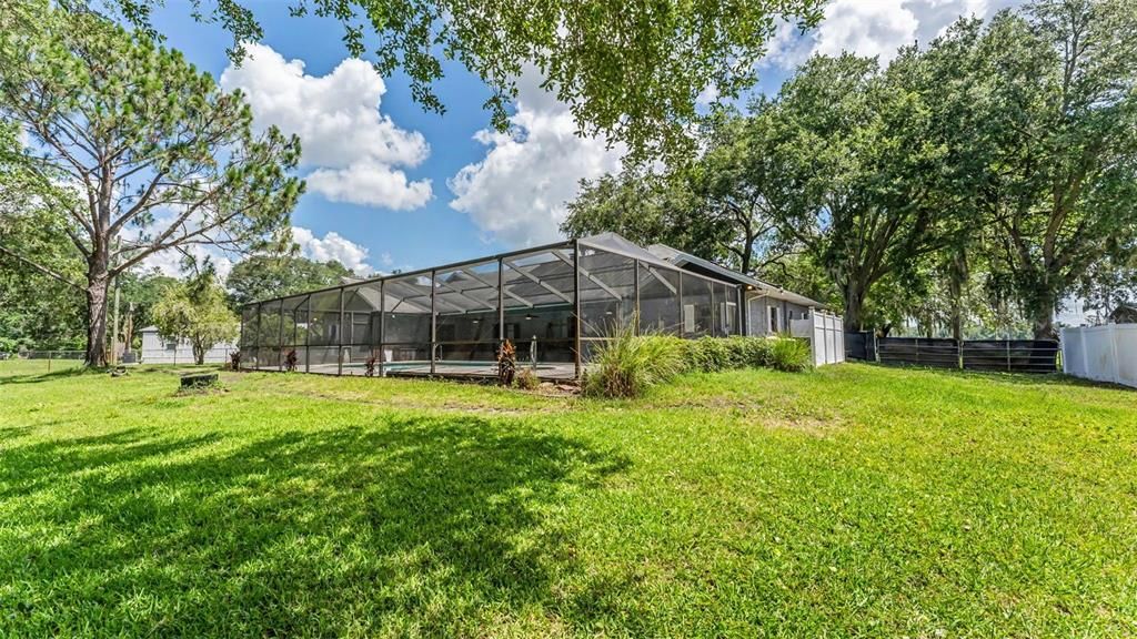 For Sale: $555,000 (3 beds, 2 baths, 2536 Square Feet)
