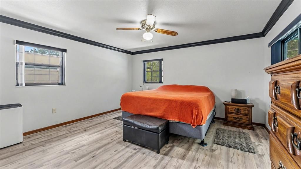 For Sale: $555,000 (3 beds, 2 baths, 2536 Square Feet)