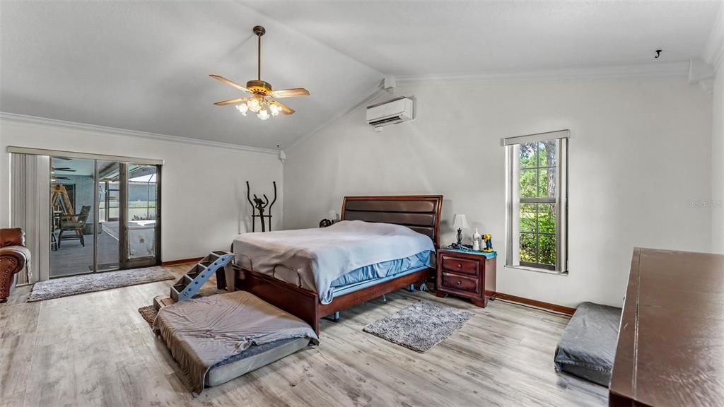 For Sale: $555,000 (3 beds, 2 baths, 2536 Square Feet)