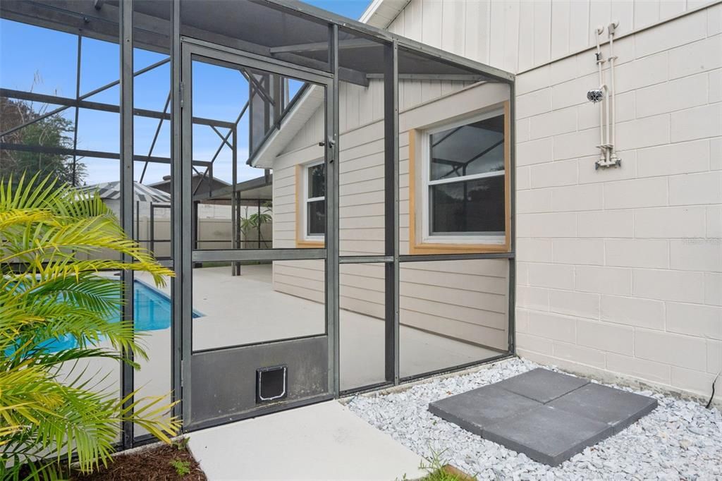 For Sale: $365,000 (3 beds, 2 baths, 1577 Square Feet)
