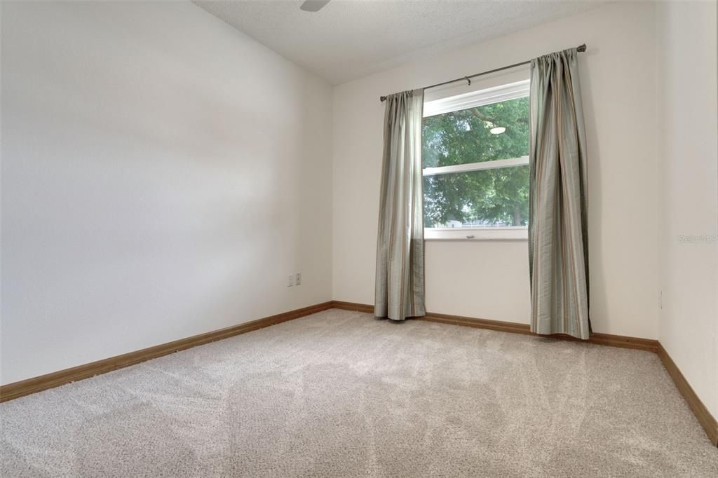 For Sale: $365,000 (3 beds, 2 baths, 1577 Square Feet)