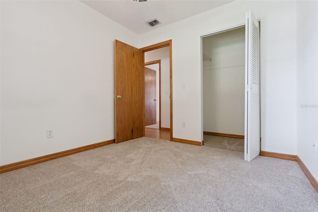 For Sale: $365,000 (3 beds, 2 baths, 1577 Square Feet)