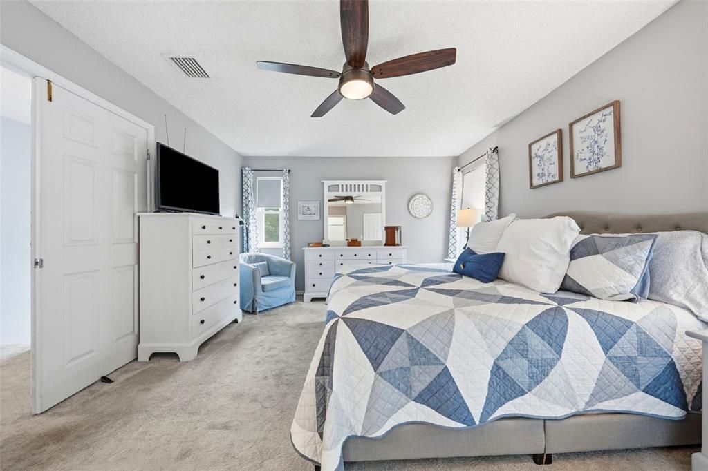 For Sale: $410,000 (3 beds, 2 baths, 1524 Square Feet)