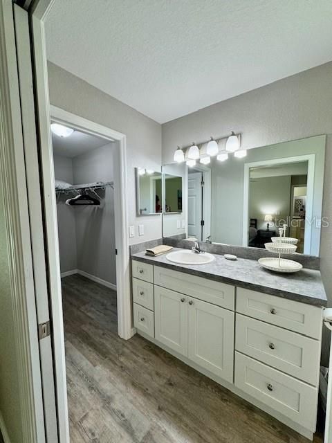 For Rent: $2,500 (3 beds, 2 baths, 1415 Square Feet)