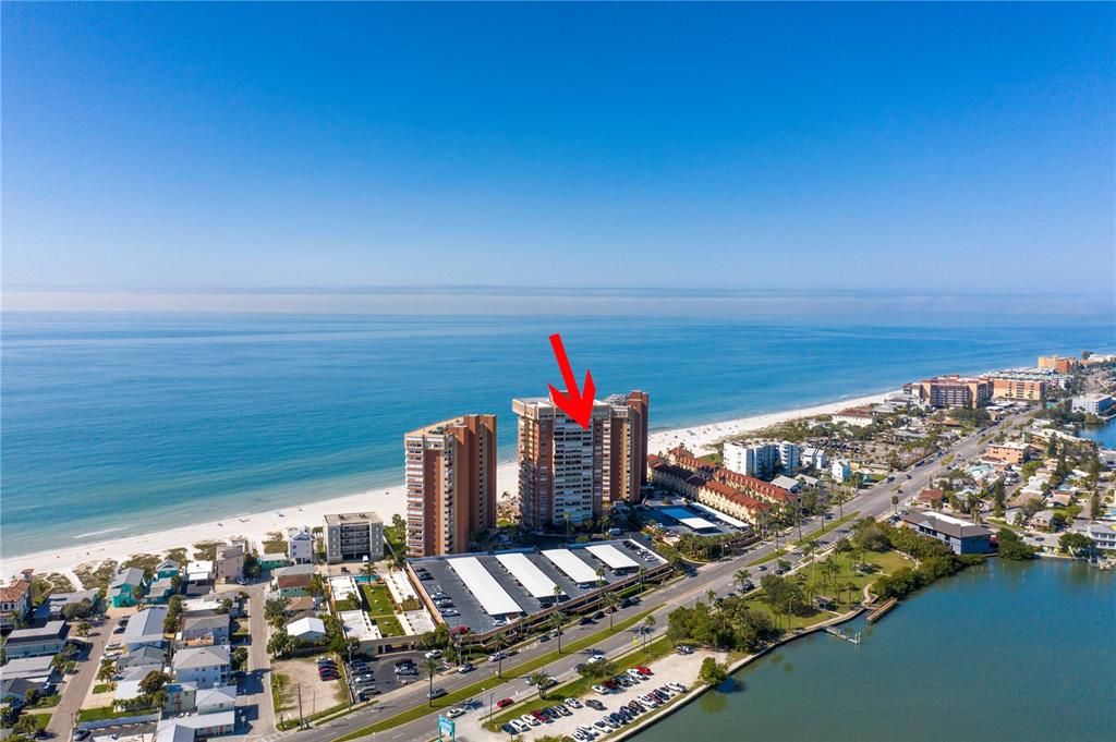 For Sale: $369,900 (1 beds, 1 baths, 1060 Square Feet)