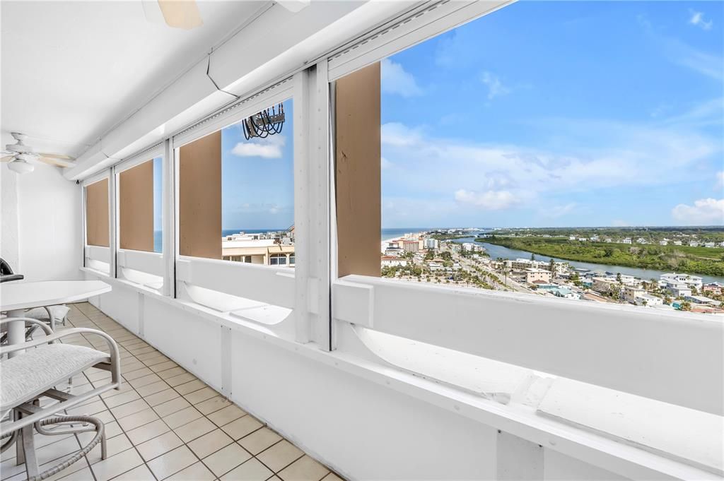 For Sale: $369,900 (1 beds, 1 baths, 1060 Square Feet)