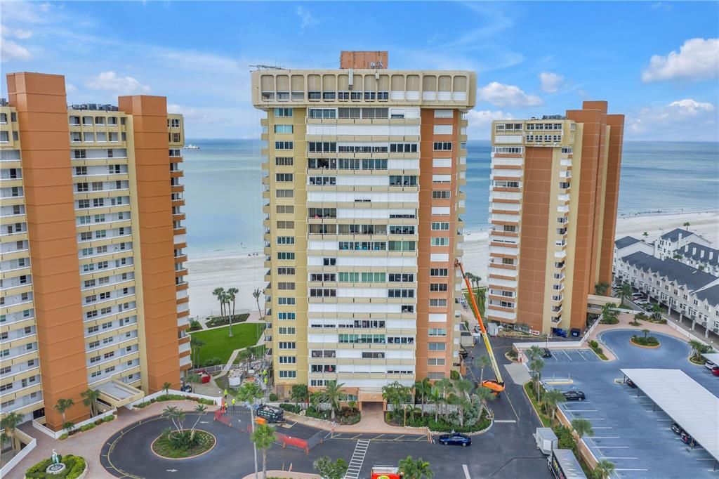 For Sale: $369,900 (1 beds, 1 baths, 1060 Square Feet)