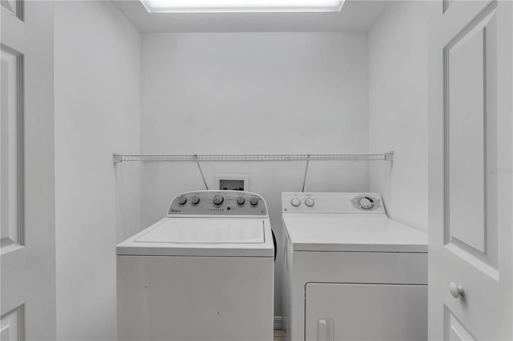 На продажу: $425,000 (4 спален, 2 ванн, 1908 Квадратных фут)