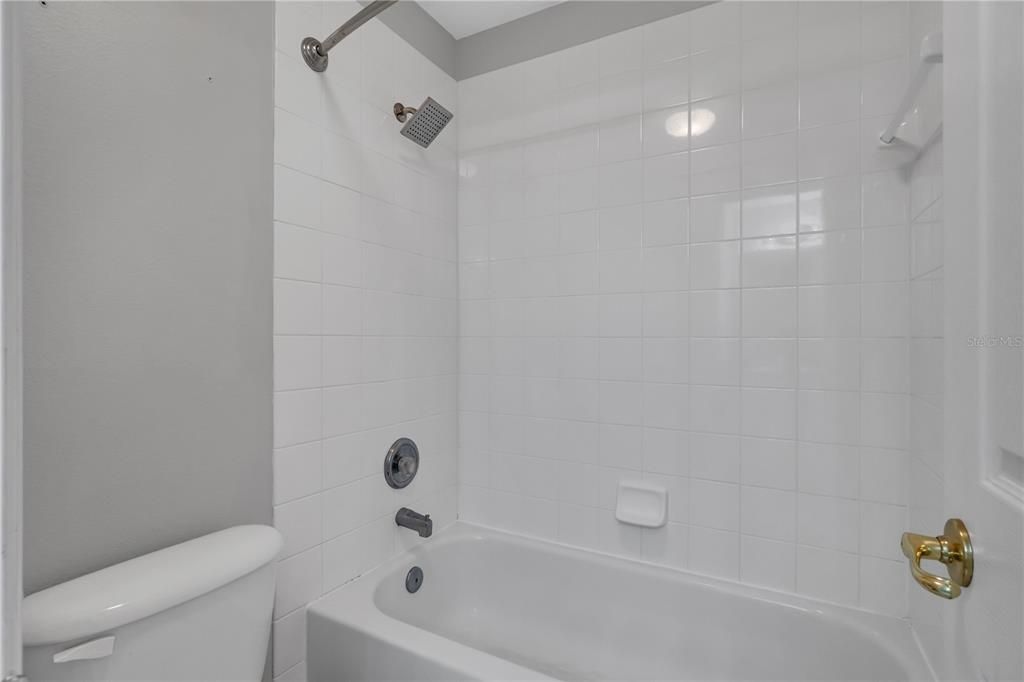 На продажу: $425,000 (4 спален, 2 ванн, 1908 Квадратных фут)