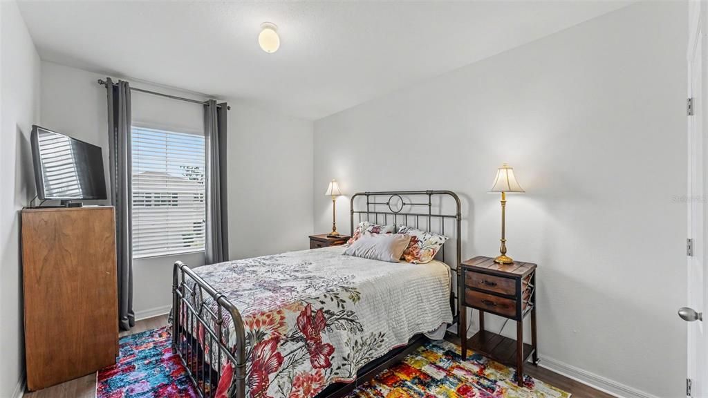 En Venta: $380,000 (4 camas, 2 baños, 2324 Pies cuadrados)