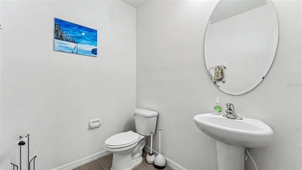 En Venta: $380,000 (4 camas, 2 baños, 2324 Pies cuadrados)