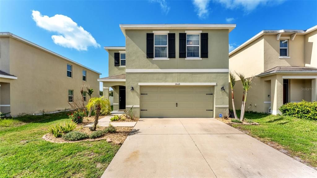 En Venta: $380,000 (4 camas, 2 baños, 2324 Pies cuadrados)
